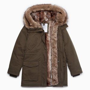 Aritzia Community Inuvik Parka